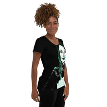 Cargar imagen en el visor de la galería, Darya - Athletic T-shirt for Women - By Charis Felice
