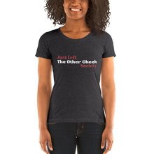 Lade das Bild in den Galerie-Viewer, THE OTHER CHEEK - Women short sleeve t-shirt
